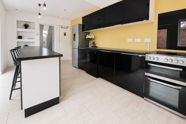 4 bed house, Metal Street, Adamstown, Cardiff, CF240LB - Image 3